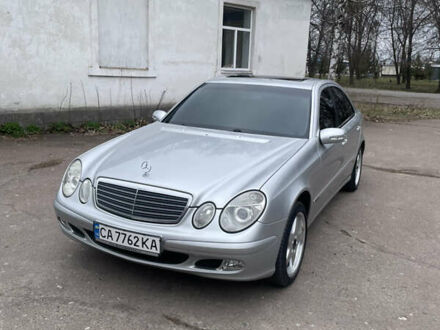 Мерседес Е-Класс 2002 в Яготине на Automoto.ua Серый Мерседес Е-Класс, объемом двигателя 1.8 л и пробегом 206 тыс. км за 8100 $, фото 1 на Automoto.ua