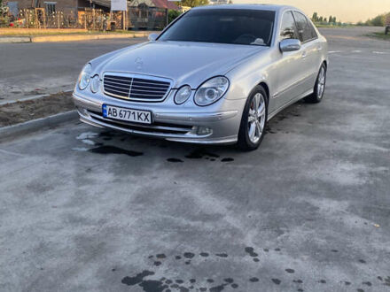 Мерседес Е-Клас 2002 у Теплике на Automoto.ua Сірий Мерседес Е-Клас, об'ємом двигуна 2.7 л та пробігом 320 тис. км за 6900 $, фото 1 на Automoto.ua