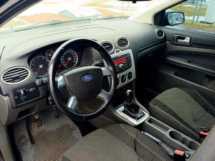 Серый Мерседес Е-Класс, объемом двигателя 2.6 л и пробегом 280 тыс. км за 5399 $, фото 1 на Automoto.ua