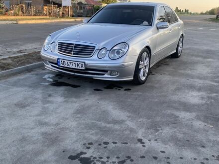 Серый Мерседес Е-Класс, объемом двигателя 2.7 л и пробегом 330 тыс. км за 6700 $, фото 1 на Automoto.ua