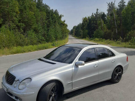 Мерседес Е-Класс 2002 в Ирпене на Automoto.ua Серый Мерседес Е-Класс, объемом двигателя 2.6 л и пробегом 336 тыс. км за 6666 $, фото 1 на Automoto.ua