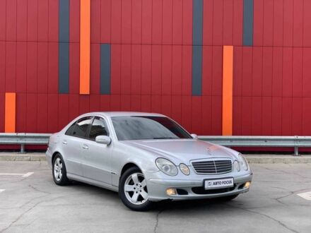 Мерседес Е-Класс 2002 в Киеве на Automoto.ua Серый Мерседес Е-Класс, объемом двигателя 2.2 л и пробегом 440 тыс. км за 5990 $, фото 1 на Automoto.ua