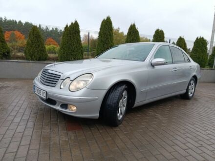 Мерседес Е-Класс 2002 в Вараш (Кузнецовск) на Automoto.ua Серый Мерседес Е-Класс, объемом двигателя 2.7 л и пробегом 372 тыс. км за 6300 $, фото 1 на Automoto.ua