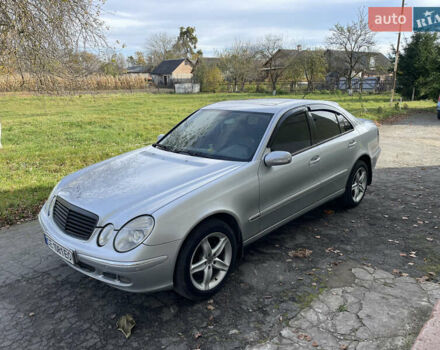 Серый Мерседес Е-Класс, объемом двигателя 2.15 л и пробегом 377 тыс. км за 4750 $, фото 1 на Automoto.ua