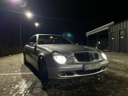 Сірий Мерседес Е-Клас, об'ємом двигуна 2.7 л та пробігом 420 тис. км за 6200 $, фото 1 на Automoto.ua