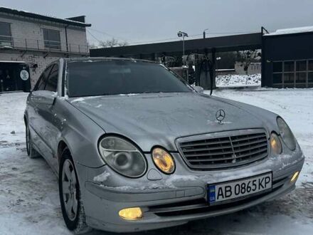 Серый Мерседес Е-Класс, объемом двигателя 2.15 л и пробегом 275 тыс. км за 5500 $, фото 1 на Automoto.ua