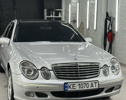 Серый Мерседес Е-Класс, объемом двигателя 4.97 л и пробегом 286 тыс. км за 8200 $, фото 1 на Automoto.ua