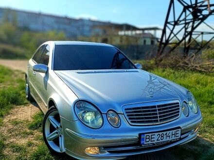 Мерседес Е-Клас 2002 у Миколаєві на Automoto.ua Сірий Мерседес Е-Клас, об'ємом двигуна 2.7 л та пробігом 346 тис. км за 7500 $, фото 1 на Automoto.ua
