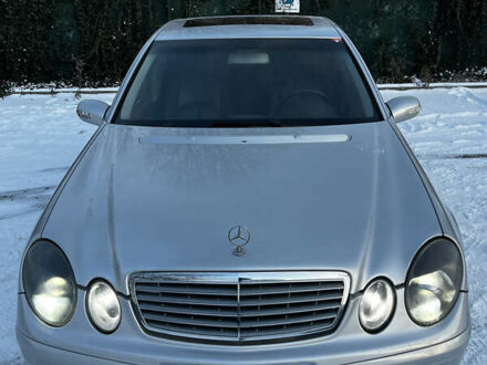 Сірий Мерседес Е-Клас, об'ємом двигуна 2.6 л та пробігом 320 тис. км за 4999 $, фото 1 на Automoto.ua