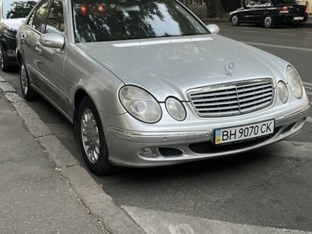 Сірий Мерседес Е-Клас, об'ємом двигуна 2.6 л та пробігом 320 тис. км за 5000 $, фото 1 на Automoto.ua