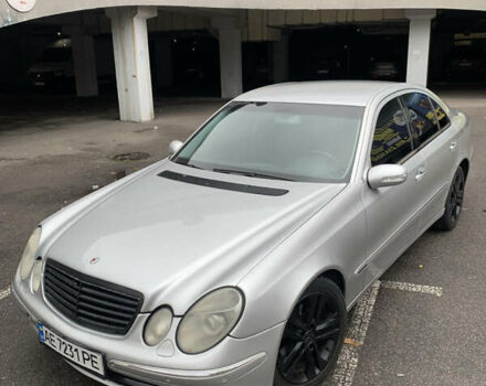 Серый Мерседес Е-Класс, объемом двигателя 2.6 л и пробегом 300 тыс. км за 4100 $, фото 1 на Automoto.ua
