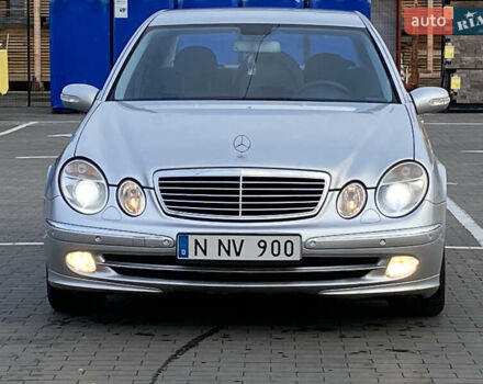 Серый Мерседес Е-Класс, объемом двигателя 2.7 л и пробегом 310 тыс. км за 3700 $, фото 1 на Automoto.ua