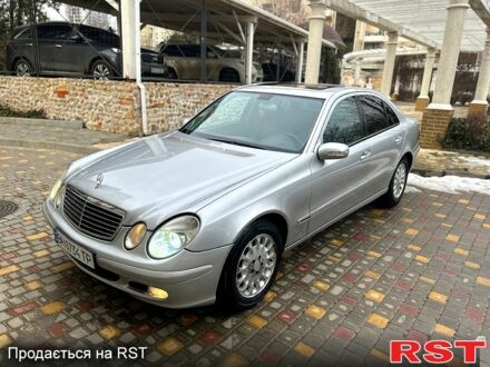 Серый Мерседес Е-Класс, объемом двигателя 2.1 л и пробегом 555 тыс. км за 3500 $, фото 1 на Automoto.ua