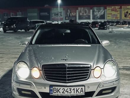 Сірий Мерседес Е-Клас, об'ємом двигуна 3.2 л та пробігом 319 тис. км за 6700 $, фото 1 на Automoto.ua