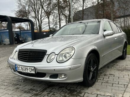 Сірий Мерседес Е-Клас, об'ємом двигуна 2.1 л та пробігом 326 тис. км за 7200 $, фото 1 на Automoto.ua