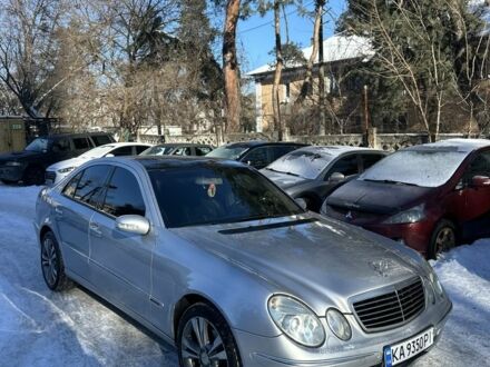 Серый Мерседес Е-Класс, объемом двигателя 2.6 л и пробегом 330 тыс. км за 4999 $, фото 1 на Automoto.ua