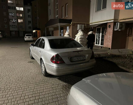 Серый Мерседес Е-Класс, объемом двигателя 2.6 л и пробегом 300 тыс. км за 5500 $, фото 1 на Automoto.ua