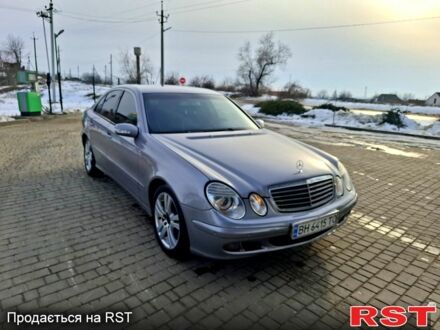 Серый Мерседес Е-Класс, объемом двигателя 2.1 л и пробегом 531 тыс. км за 5300 $, фото 1 на Automoto.ua