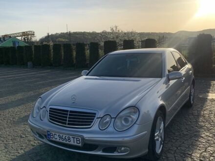 Мерседес Е-Класс 2002 в Жовкве на Automoto.ua Серый Мерседес Е-Класс, объемом двигателя 2.7 л и пробегом 300 тыс. км за 6500 $, фото 1 на Automoto.ua