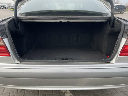 Сірий Мерседес Е-Клас, об'ємом двигуна 2 л та пробігом 370 тис. км за 4500 $, фото 1 на Automoto.ua