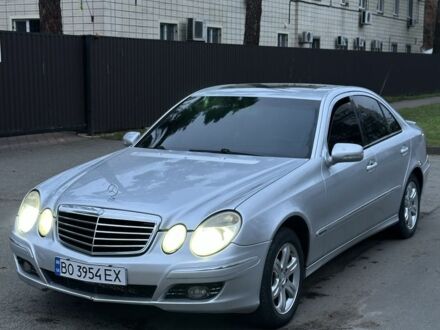 Серый Мерседес Е-Класс, объемом двигателя 2.6 л и пробегом 354 тыс. км за 4999 $, фото 1 на Automoto.ua