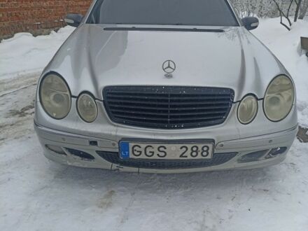 Сірий Мерседес Е-Клас, об'ємом двигуна 2.7 л та пробігом 320 тис. км за 500 $, фото 1 на Automoto.ua
