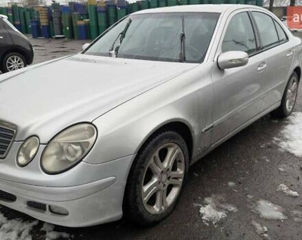 Серый Мерседес Е-Класс, объемом двигателя 2.2 л и пробегом 490 тыс. км за 6500 $, фото 1 на Automoto.ua