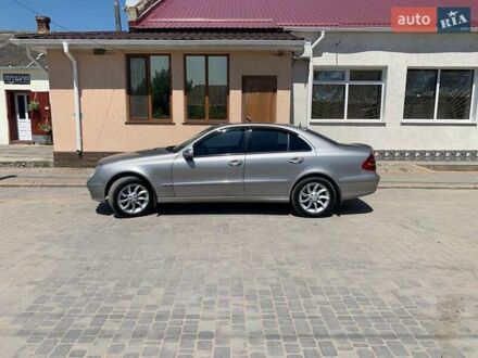 Мерседес Е-Клас 2003 у Подільськ (Котовськ) на Automoto.ua Сірий Мерседес Е-Клас, об'ємом двигуна 2.1 л та пробігом 330 тис. км за 7300 $, фото 1 на Automoto.ua