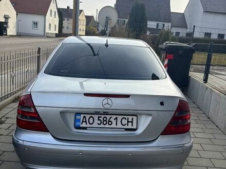 Сірий Мерседес Е-Клас, об'ємом двигуна 3.2 л та пробігом 410 тис. км за 7190 $, фото 1 на Automoto.ua