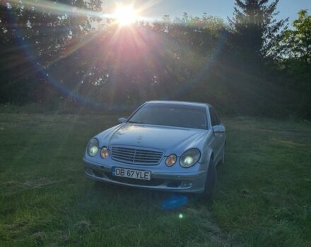 Серый Мерседес Е-Класс, объемом двигателя 2.2 л и пробегом 406 тыс. км за 2350 $, фото 1 на Automoto.ua