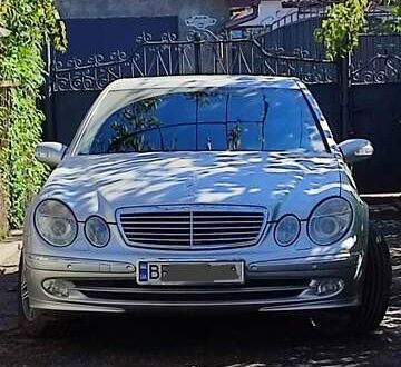 Серый Мерседес Е-Класс, объемом двигателя 2 л и пробегом 211 тыс. км за 6500 $, фото 1 на Automoto.ua