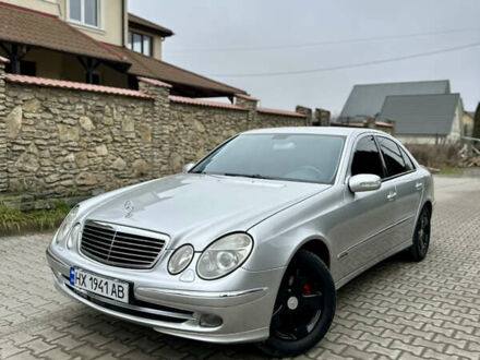 Серый Мерседес Е-Класс, объемом двигателя 2.2 л и пробегом 266 тыс. км за 6200 $, фото 1 на Automoto.ua