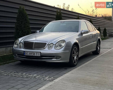 Серый Мерседес Е-Класс, объемом двигателя 3.22 л и пробегом 350 тыс. км за 6999 $, фото 1 на Automoto.ua
