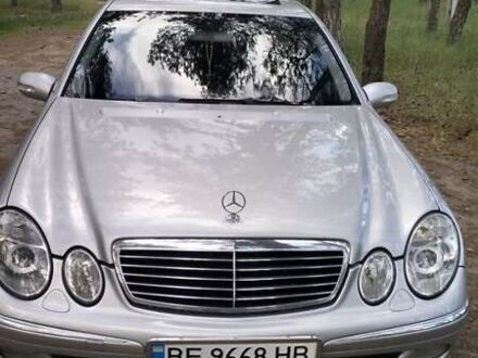 Мерседес Е-Класс 2003 в Николаеве на Automoto.ua Серый Мерседес Е-Класс, объемом двигателя 2.2 л и пробегом 517 тыс. км за 6300 $, фото 1 на Automoto.ua