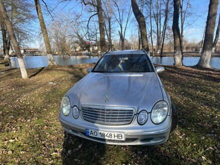 Мерседес Е-Класс 2003 в Хусте на Automoto.ua Серый Мерседес Е-Класс, объемом двигателя 2.69 л и пробегом 500 тыс. км за 4200 $, фото 1 на Automoto.ua