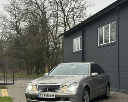 Серый Мерседес Е-Класс, объемом двигателя 3.2 л и пробегом 270 тыс. км за 5750 $, фото 1 на Automoto.ua