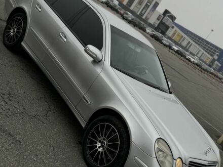 Сірий Мерседес Е-Клас, об'ємом двигуна 3.2 л та пробігом 381 тис. км за 6400 $, фото 1 на Automoto.ua