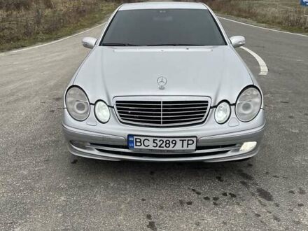 Серый Мерседес Е-Класс, объемом двигателя 3.2 л и пробегом 429 тыс. км за 6500 $, фото 1 на Automoto.ua