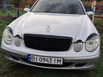 Мерседес Е-Класс 2003 в Лохвице на Automoto.ua Серый Мерседес Е-Класс, объемом двигателя 2 л и пробегом 336 тыс. км за 7000 $, фото 1 на Automoto.ua