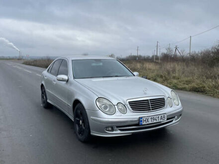 Сірий Мерседес Е-Клас, об'ємом двигуна 2.2 л та пробігом 265 тис. км за 5900 $, фото 1 на Automoto.ua
