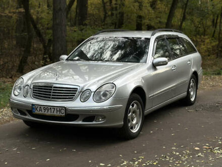 Серый Мерседес Е-Класс, объемом двигателя 2.2 л и пробегом 380 тыс. км за 5300 $, фото 1 на Automoto.ua