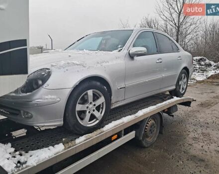 Серый Мерседес Е-Класс, объемом двигателя 2.69 л и пробегом 300 тыс. км за 4200 $, фото 1 на Automoto.ua