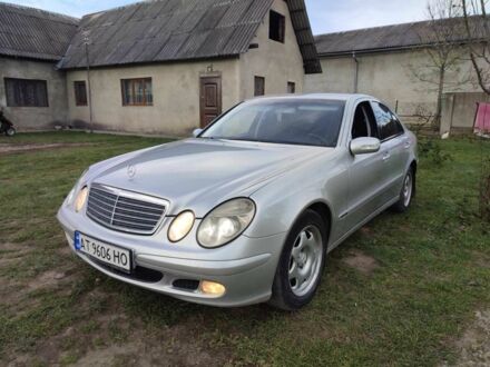 Серый Мерседес Е-Класс, объемом двигателя 2.1 л и пробегом 420 тыс. км за 5600 $, фото 1 на Automoto.ua