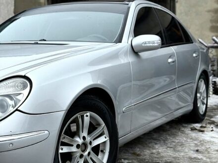 Серый Мерседес Е-Класс, объемом двигателя 3.2 л и пробегом 455 тыс. км за 6100 $, фото 1 на Automoto.ua