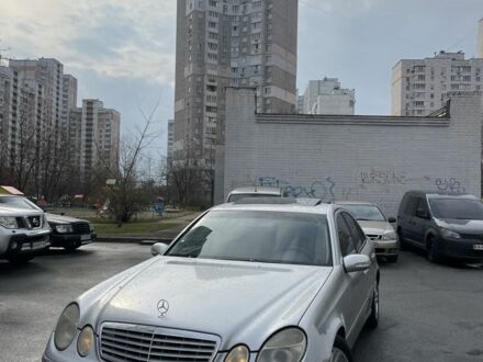 Сірий Мерседес Е-Клас, об'ємом двигуна 2.1 л та пробігом 325 тис. км за 5300 $, фото 1 на Automoto.ua