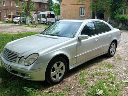 Мерседес Е-Класс 2003 в Днепре (Днепропетровске) на Automoto.ua Серый Мерседес Е-Класс, объемом двигателя 2.1 л и пробегом 480 тыс. км за 4227 $, фото 1 на Automoto.ua