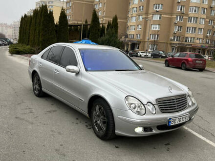 Мерседес Е-Класс 2003 в Киеве на Automoto.ua Серый Мерседес Е-Класс, объемом двигателя 2.7 л и пробегом 329 тыс. км за 6660 $, фото 1 на Automoto.ua