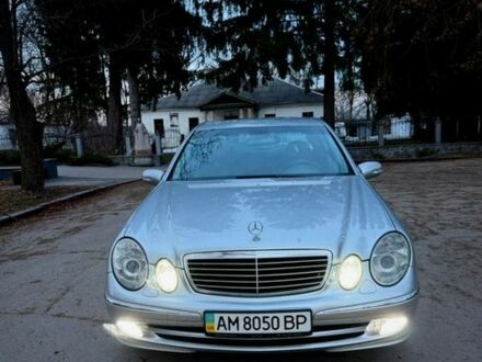 Серый Мерседес Е-Класс, объемом двигателя 2.6 л и пробегом 224 тыс. км за 7000 $, фото 1 на Automoto.ua