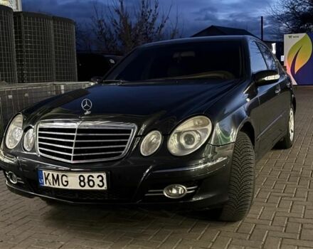 Серый Мерседес Е-Класс, объемом двигателя 2.2 л и пробегом 400 тыс. км за 3600 $, фото 1 на Automoto.ua