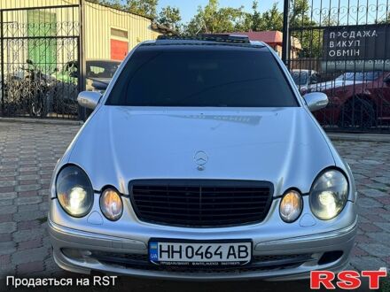 Сірий Мерседес Е-Клас, об'ємом двигуна 3.2 л та пробігом 400 тис. км за 5799 $, фото 1 на Automoto.ua